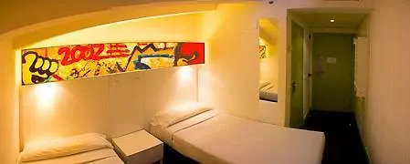 Hostal Raval Botella Private