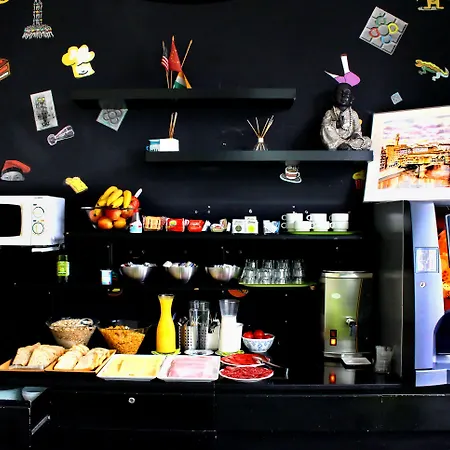 Hostel Raval Botella Private *