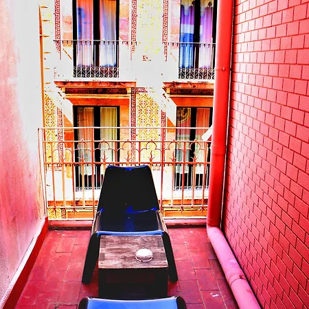 Raval Botella Private * Barcelona