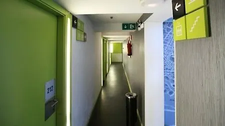 Vandrerhjem Raval Botella Private *