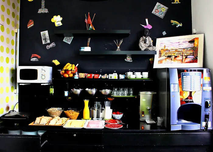 Hostel Raval Botella Private *