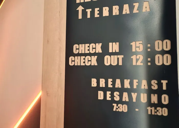 Hostel Raval Botella Private