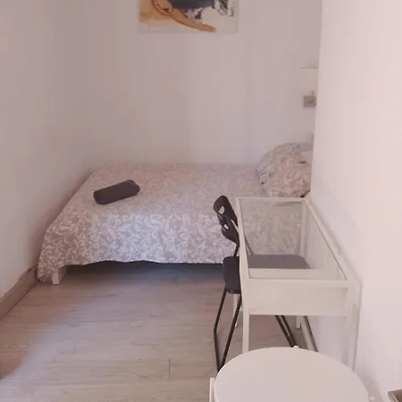 Raval Botella Private Vandrerhjem Barcelona