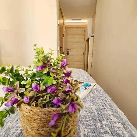 Raval Botella Private Хостел Барселона