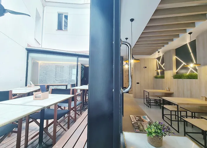 Raval Botella Private Hostel *